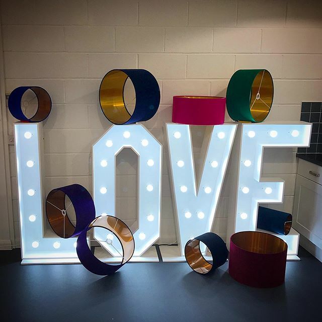 We LOVE our new velvet range!
Available in a selection of classic jewel &amp; chic vibrant colours, they work perfectly with our luxurious brushed gold, copper or silver linings.✨
Shop the full range on our website - Link in bio.👍
.
.
.
.
.
#love #quirk … ift.tt/359Wd9z