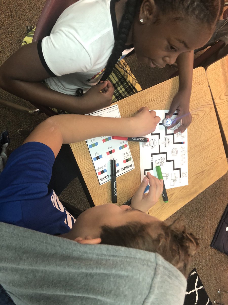 Thanks so much to the BEST TLC for teaching us how to use Ozobots! My kids loved them!!! <a href="/PontiacElem/">Pontiac Elementary</a> <a href="/AimeeHinks/">Aimee Hinks</a>