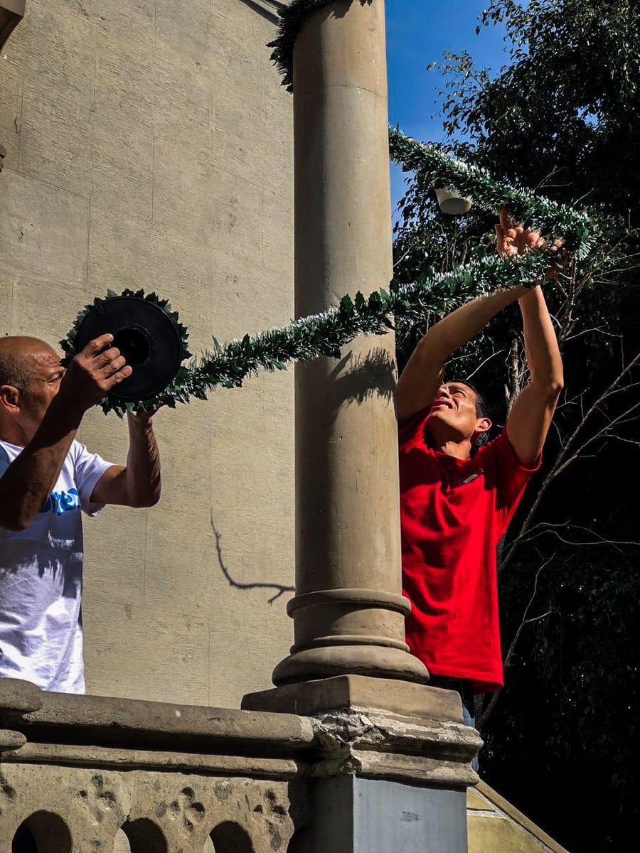 UC_oficial's tweet photo. 🎄Así se vive el espíritu navideño en la comunidad de las grandes ideas, la Universidad de la Comunicación.🎅 
#SoyUC l #CreeEnTusIdeas https://t.co/QsNz8F5Gi8