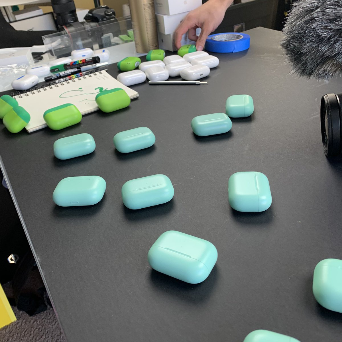 100 airpods coming up for Christmas?🤔 you guys deserve something special😊😊 i'll prob give stuff to the first 5 comments and the rest randomly on ig and twitter