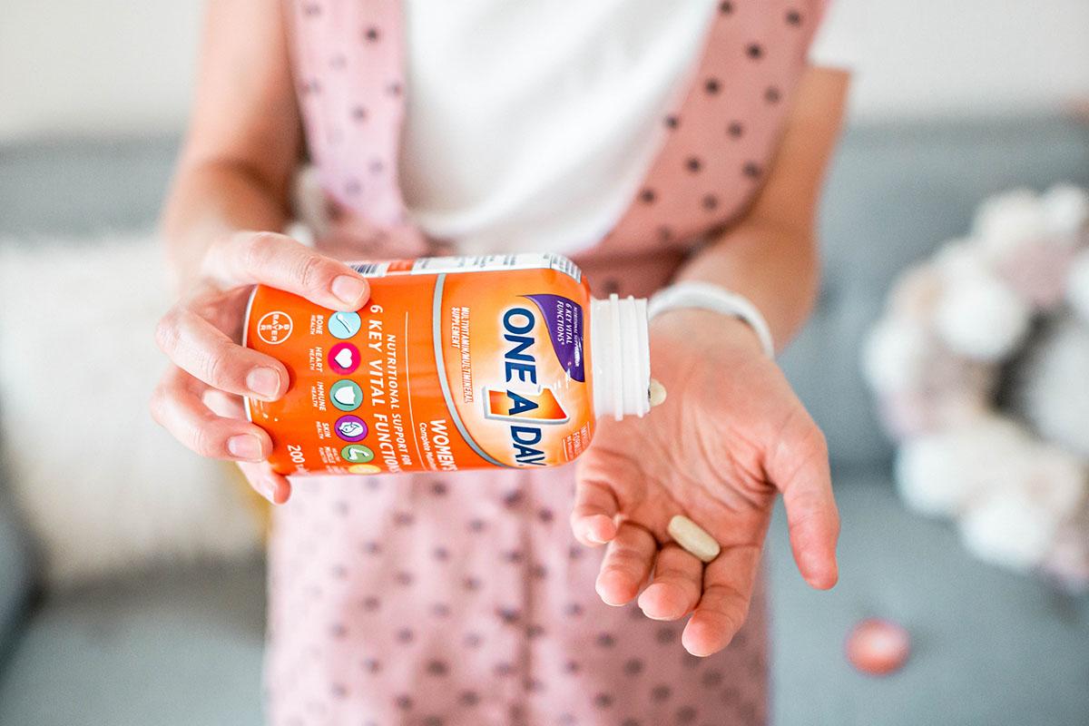 #AD The new year is right around the corner! Which means now is the perfect time to stock up on Bayer multivitamins this holiday season only at Walmart! bit.ly/2P5nK6E Image Via: @rachburgessmusic