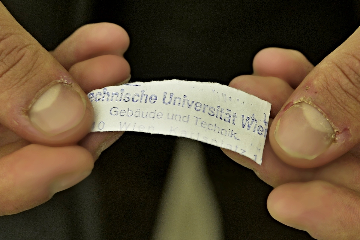 apex_archive's tweet photo. Diese überaus lächerlichen "Passierscheine"(sic!) vergab das medienfeindliche rektorat d. @tuvienna an ausgewählte Personen in Zuge der Kurzzeitbesetzung...

@wiederbrennen #wiederbrennen #TUWien 
#TU #seidler https://t.co/pHsR8TsHN0
