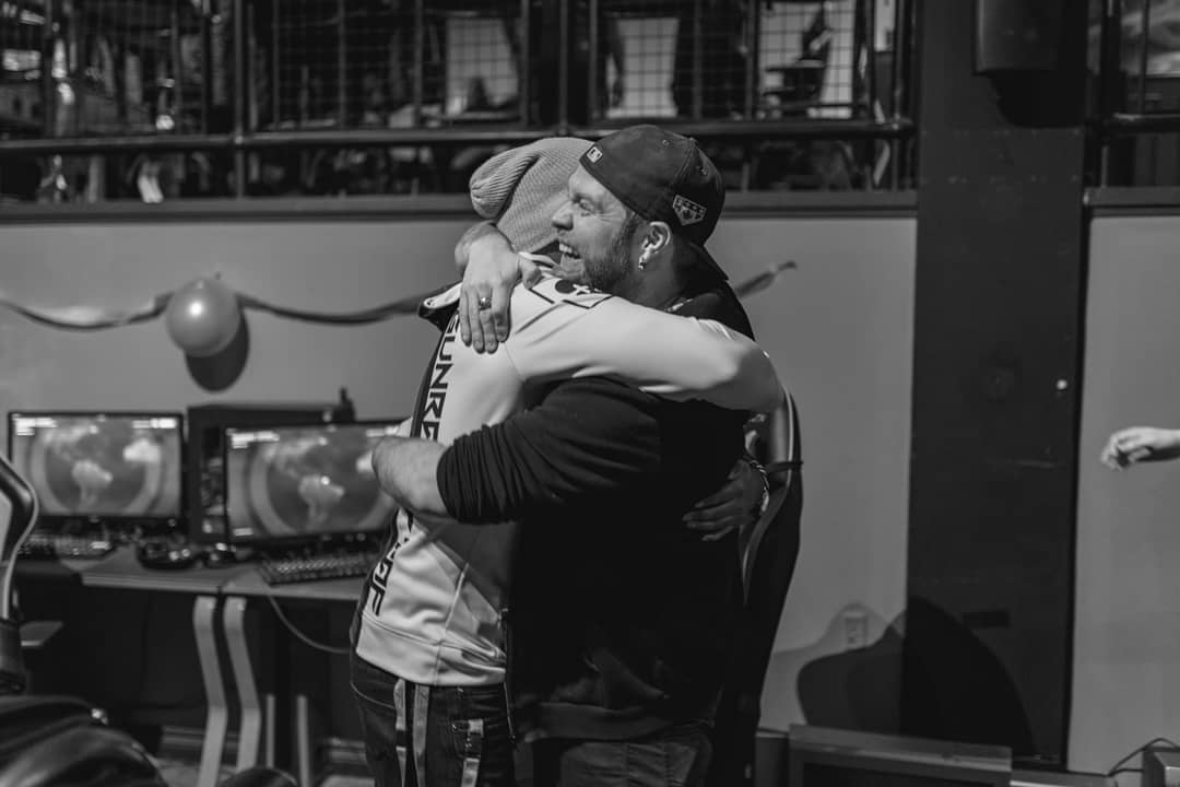ShogunRAZ's tweet photo. ONIBAKU is in the finals!! SWAGGIEST team in @Overwatch_TO - Shoutout to @GreatRootBear / @alphaflight_TO for sponsoring us. #OVERWATCH #TOBL #TorontoAF https://t.co/p8Cwi0xG31