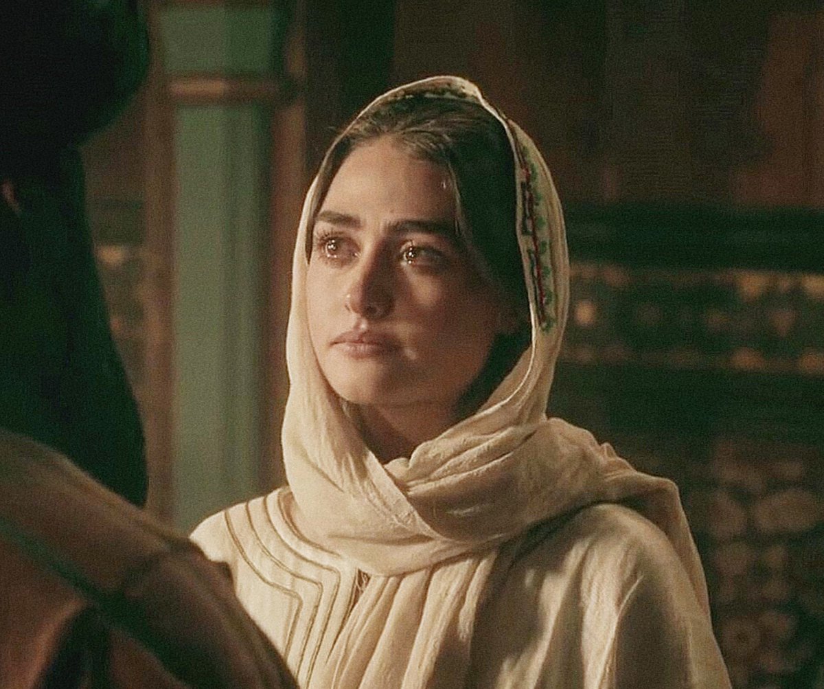 ESRABILGICFAN's tweet photo. Sadness is not appropriate for you O eyes gazelle 🌻
@esbilgic , #esrabilgiç , #HalimeSultan https://t.co/NhehoymzhC