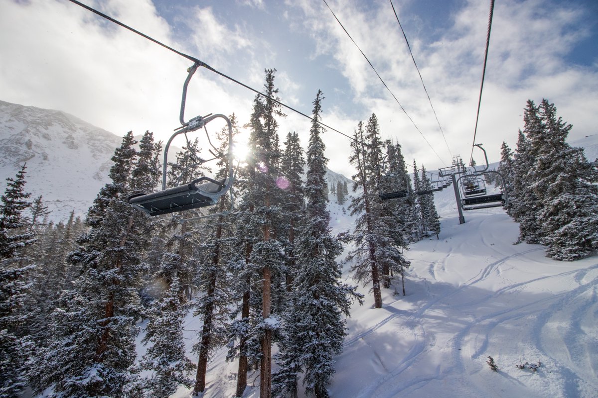 ColoradoSkiUSA's tweet photo. #TerrainUpdate
The famed Pallavicini Lift aka Pali opened this morning at @Arapahoe_Basin. Several new runs were added as well bringing the total to 24 runs and three main-mountain lifts!
#ABasin #TheLegend #Ski #Skiing #Snowboarding #SkiCountry #AMountainForEveryone https://t.co/rs12lX4uv8