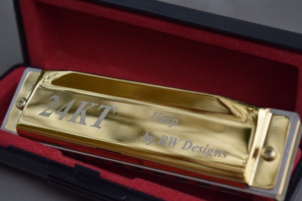 RWHarmonicas's tweet photo. 24 Karat Harp Harmonica; https://t.co/f14ZIHOwW6 The only 24kt Gold harmonica available. In stock @RWHarmonicas #24ktgold #gold #harmonica #custom #handmade #amazingspaces #Amazonギフト券 #handcrafted #MusicProducer #musicproduction #ChristmasIsComing #Trending #MickeyMouse https://t.co/IquDsepRLA