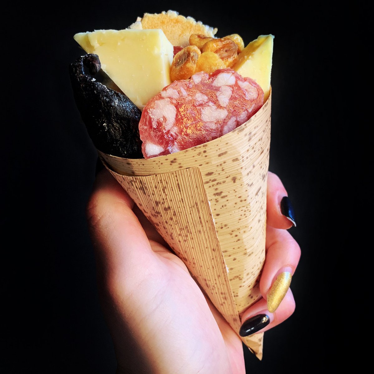 cheesesexdeath's tweet photo. CHEESE & ‘CUTERIE CONES 🧀 dèbuting these sexy snaxxx at @SAUCEDmarket today! $6 each, and stuffed with Prairie Breeze cheddar, salami, figs, crax, and corn nuts. Got all my merch too, including the #cheeseslut necklace 🎁 5 - 10PM, see you soon cheese https://t.co/gjnAfJD9Qt