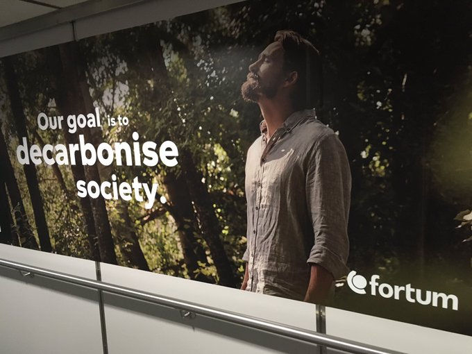 BJVerbeek's tweet photo. @Fortum @SOMO @urgewald @bund_net @GreenpeaceSuomi @HiilivapaaFI .@Fortum soon owns 70.5% of #Uniper shares. If its goal is to decarbonise society, would Fortum then push Uniper to stop #Datteln4 coal power plant in Germany, and to stop #ISDS claim against Netherlands for adopting #coal phase out law? https://t.co/KgghfFvXUM