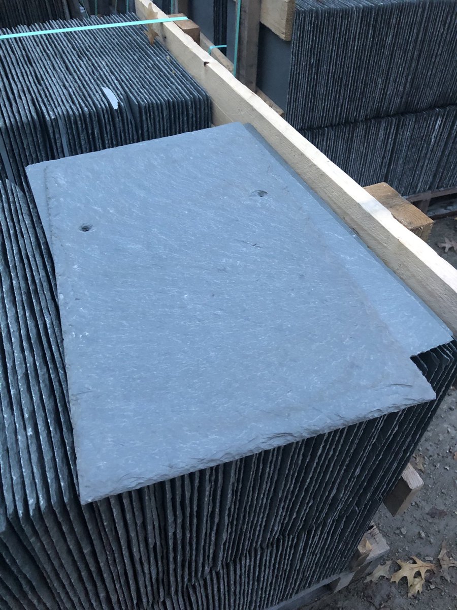 ShakerHayward's tweet photo. The hallway archways are being framed, the drywall is going up, the signed beam has been placed and the slate has arrived!  Fernway is on its way back! #FernwayForever https://t.co/9nOMtWjKVA