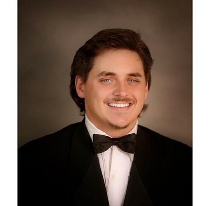_angblanco's tweet photo. 3,000 people came through to see him last night. all the seats were full &amp; so many were left standing, especially outside of the funeral home today. 111 cars were in the line to his burial. maybe he didn't know, but he is so so loved by many &amp; we'll continue to remember kyle💙 https://t.co/XwvsGxWoeN