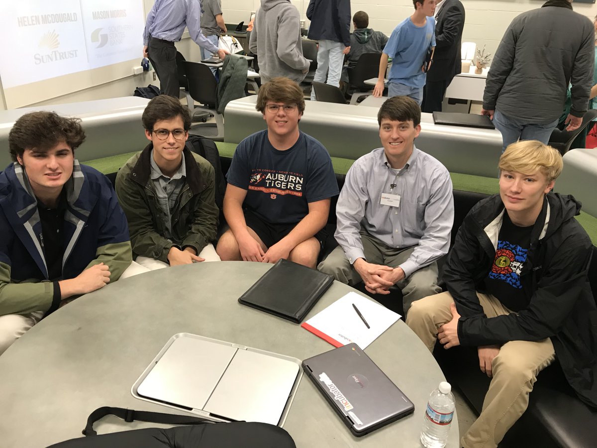 mbINCubator's tweet photo. Each team was able to meet with a financial expert during the entire INC class time.  A big THANK YOU to Drew Gearhart, Helen McDougald, Claiborne Morris, and Mason Morris!  @warrenaverett @SunTrust and Southern States Bank! @mtnbrookhs @incubatoredu #spartanbiz https://t.co/nmmz9ZMLEW