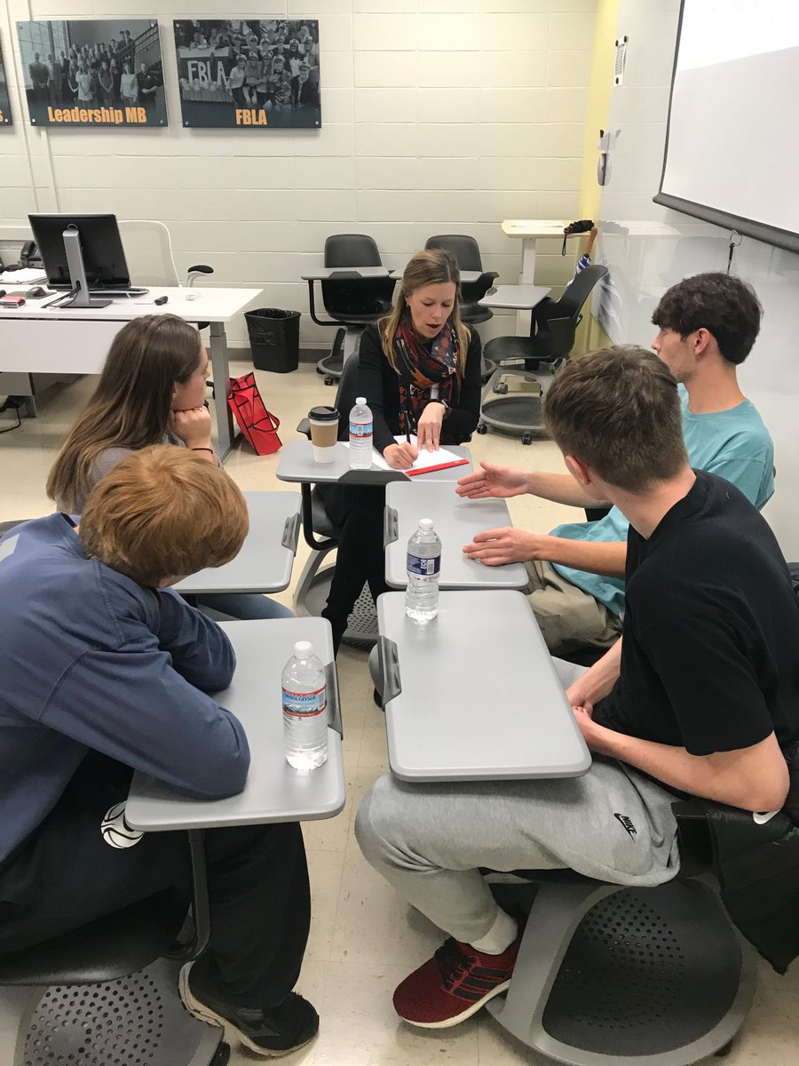 mbINCubator's tweet photo. Each team was able to meet with a financial expert during the entire INC class time.  A big THANK YOU to Drew Gearhart, Helen McDougald, Claiborne Morris, and Mason Morris!  @warrenaverett @SunTrust and Southern States Bank! @mtnbrookhs @incubatoredu #spartanbiz https://t.co/nmmz9ZMLEW