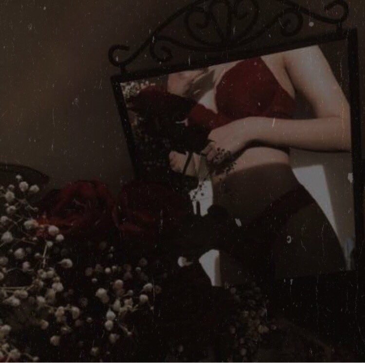 .....             ：  bored demon 👹 。

ーー 🔞  𝙝𝙪𝙣𝙜𝙧𝙮 𝙙𝙖𝙢𝙤𝙣 𝙩𝙤𝙤... 

                          𝑮𝑰𝑽𝑬 𝑭𝑶𝑶𝑫. 
                             𝚏*𝚌𝚔𝚒𝚗𝚐 𝖧𝖴𝖬𝖠𝖭.