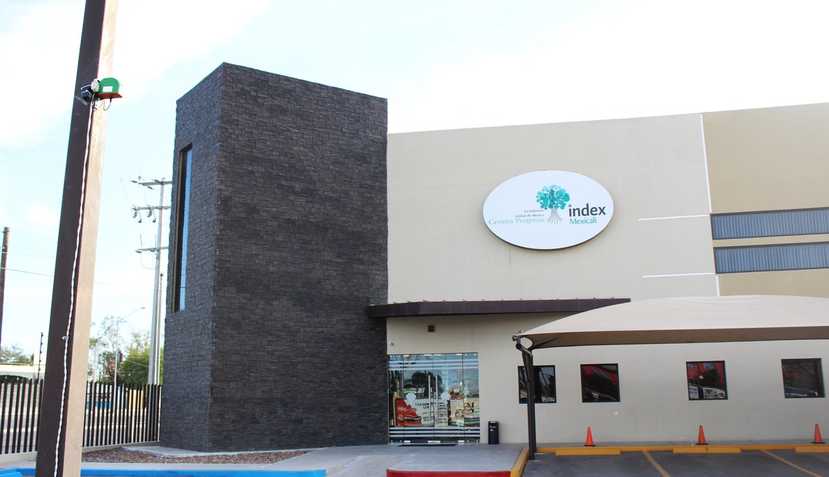 IndexMexicali's tweet photo. #IndexMexicali preocupado por la situación del medio ambiente en nuestra ciudad, en coordinación con Redspira instalamos un monitor para medir la calidad del #aire y promover el cuidado de la #salud y el #medioambiente 🍃 https://t.co/2Ux1zs9Q8J