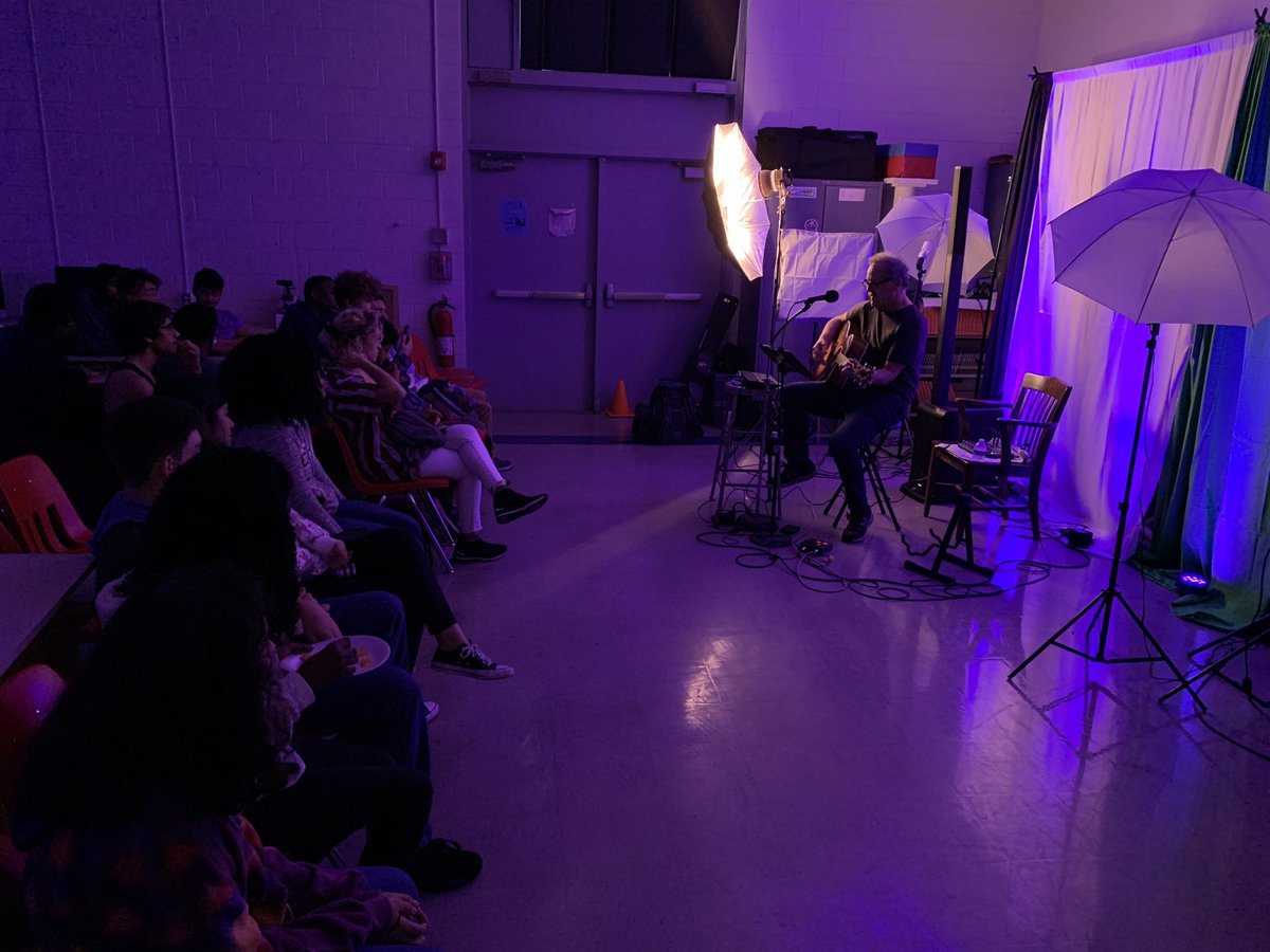 mytbtart's tweet photo. @CaptainXacto is in the building! #CAA #AAC #ArtAcademyClub #RetroFuture #TitanPride #myTBTart #TampaBayTech #Art #Artists #Design #CreativeTitansOfTampaBay #Designers #CommercialArt #CommercialArtAcademy #50yearsStrong #HighSchool #SDHC #Tampa #TampaBay @TBTechHS https://t.co/Zo5y0lpz0m