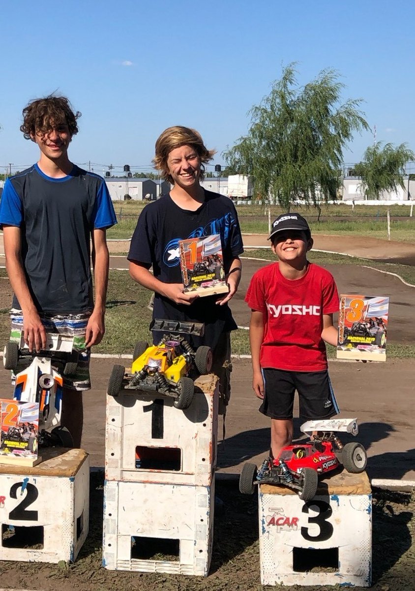 TeamXRAY's tweet photo. #XB8 and #XT8 crowned Argentinian National Champions! Read more at https://t.co/MFanVTzkBq
#XRAY #XRAYracing #RCcar https://t.co/S2JhhkEaAl
