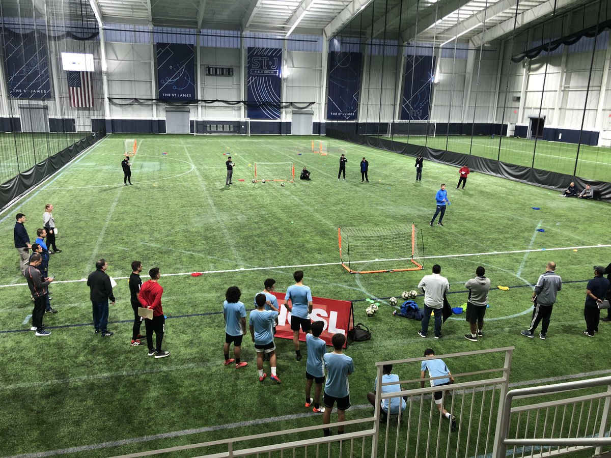 Jbake117's tweet photo. @_ToddBeane in his element here in DC for a 2-day #TOVO course #rondos #positionplay #traininggames https://t.co/PGjN81LNrZ