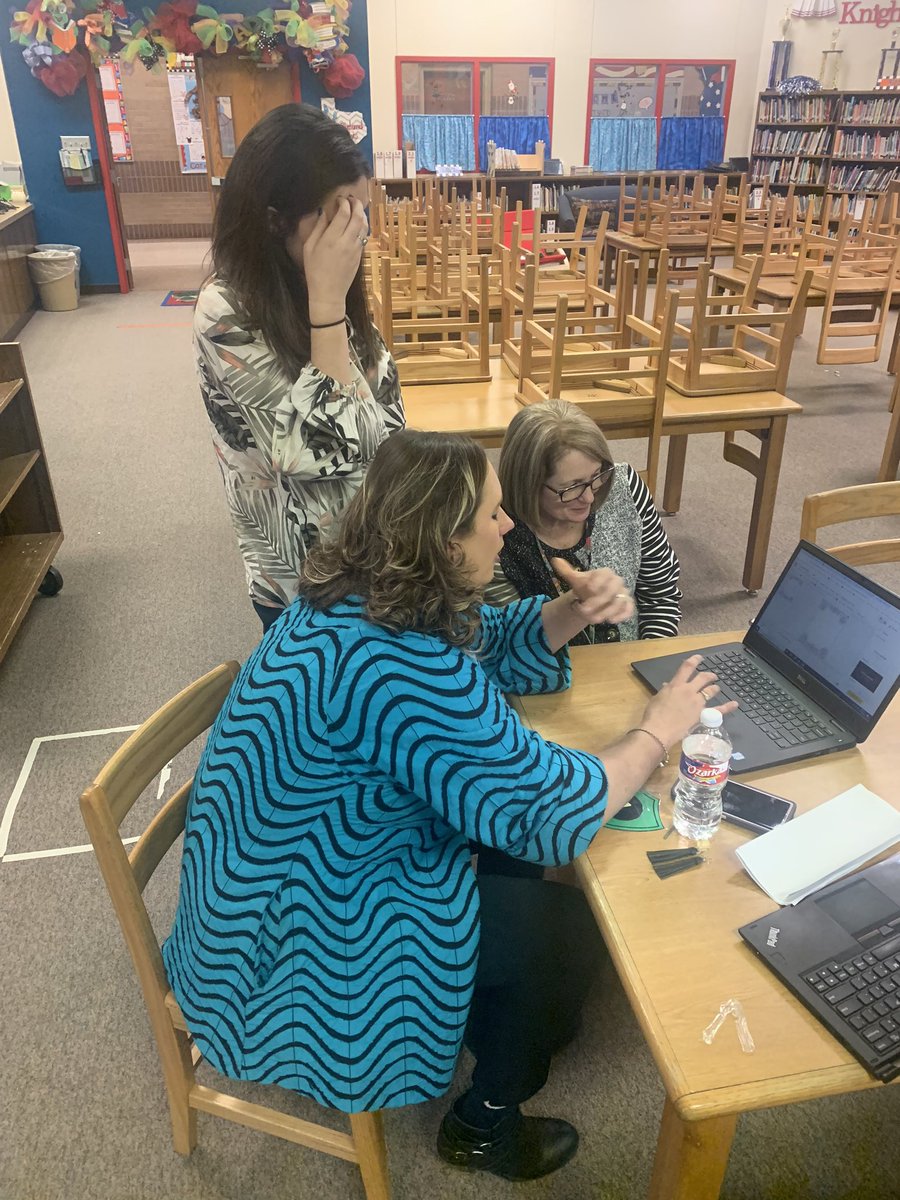 DrMandyHinojos's tweet photo. When your #principals participate in you #PopUpPL events!! Thank you @LBJelementary for hosting and partaking!! @TechECISD @EctorCountyISD @Stacy_gjohnson #teamECISD https://t.co/041bKMOrBk