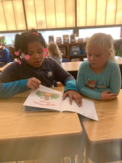 WilsonWAWM's tweet photo. Students in Mrs. Michaels and Ms. Verbanac's classes enjoy time with their buddies while reading holiday/seasonal books! #wilsonwawm #wilsonproud #wawmproud https://t.co/rI6slgoQkl