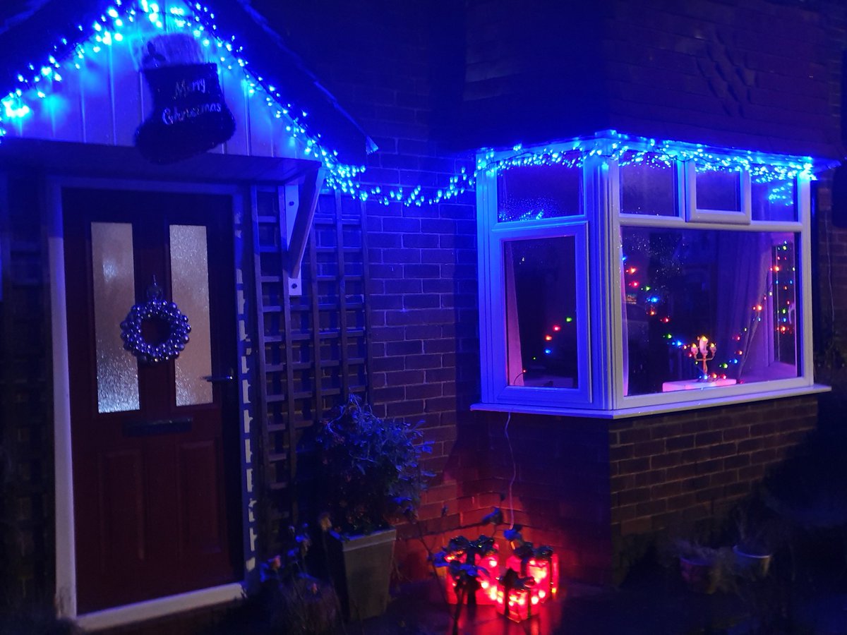 Well I've put the first of the #ChristmasIsComing #Christmas2019 decorations up! Not too bad for a newby!!