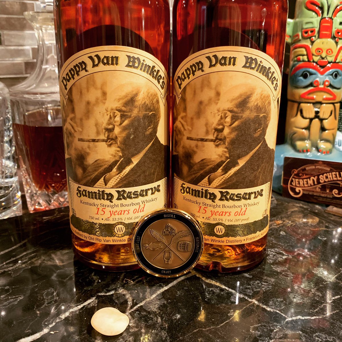 JeremySchell's tweet photo. Pappy season is upon us, it’s been a good Two for Tuesday. 

#kentucky #bourbon #whiskey #pappy #pappyvanwinkle #pappy15 #bourbonhunting #bourbonporn #abvnetworkcrew https://t.co/4VhhCjFfJ1