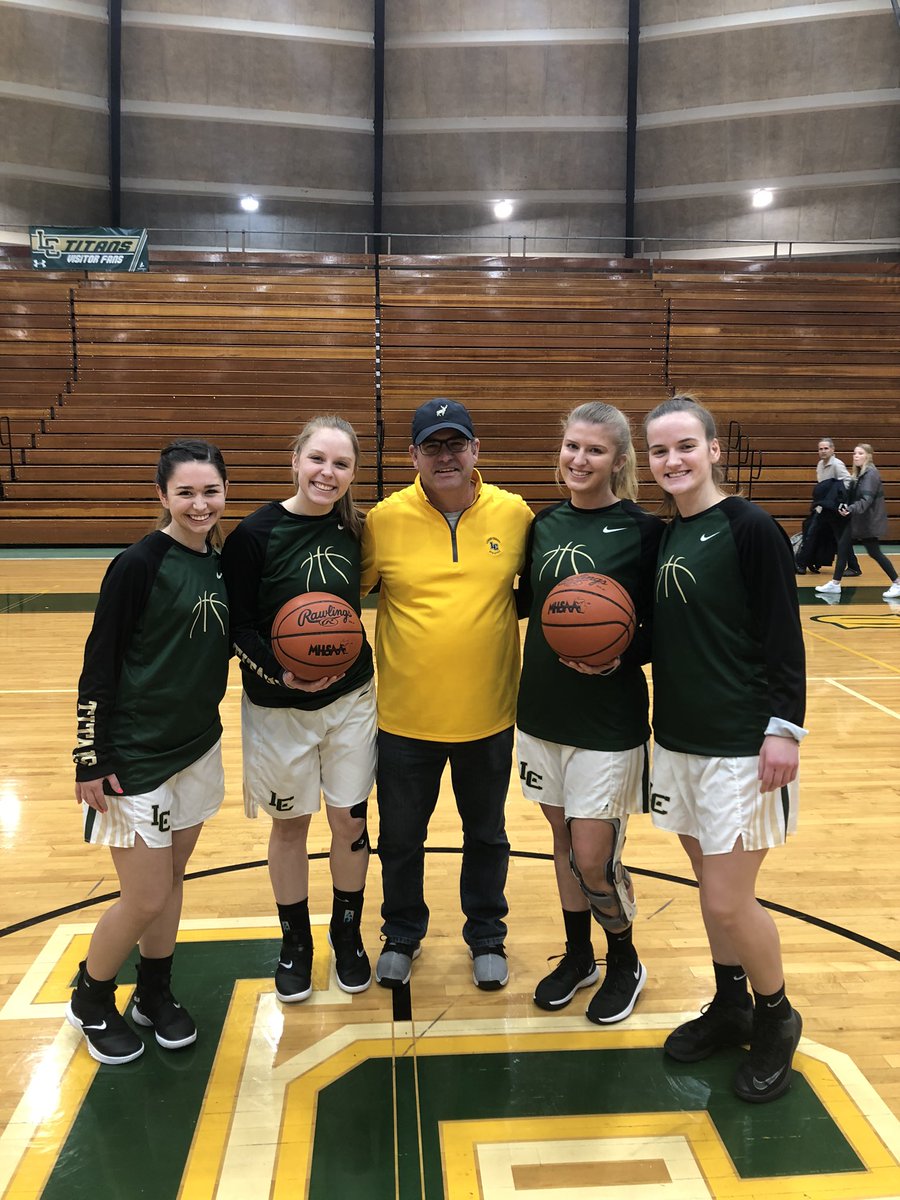 WallysWally's tweet photo. Senior year ball begins tonight!  Proud of these four awesome young ladies.  Lady Titans forever!!! https://t.co/qt96riLXh7