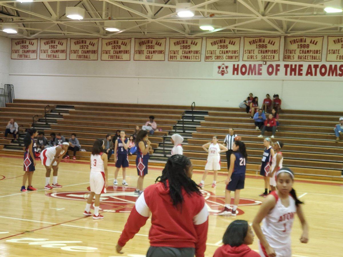 BE XSTREAM tweet media