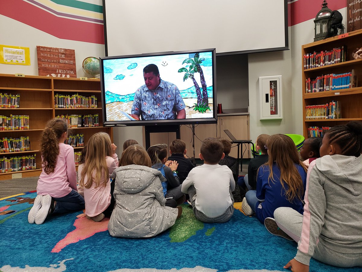 jonesrisd's tweet photo. #HourOfCode is in full swing! Today, our #jonesjags coded planets, watched @villarreal_jj read a coding book, and attended a coding boot camp after school! #risdcodes #rocktheverybest @rockwallschools https://t.co/Xp2IQpgiC6