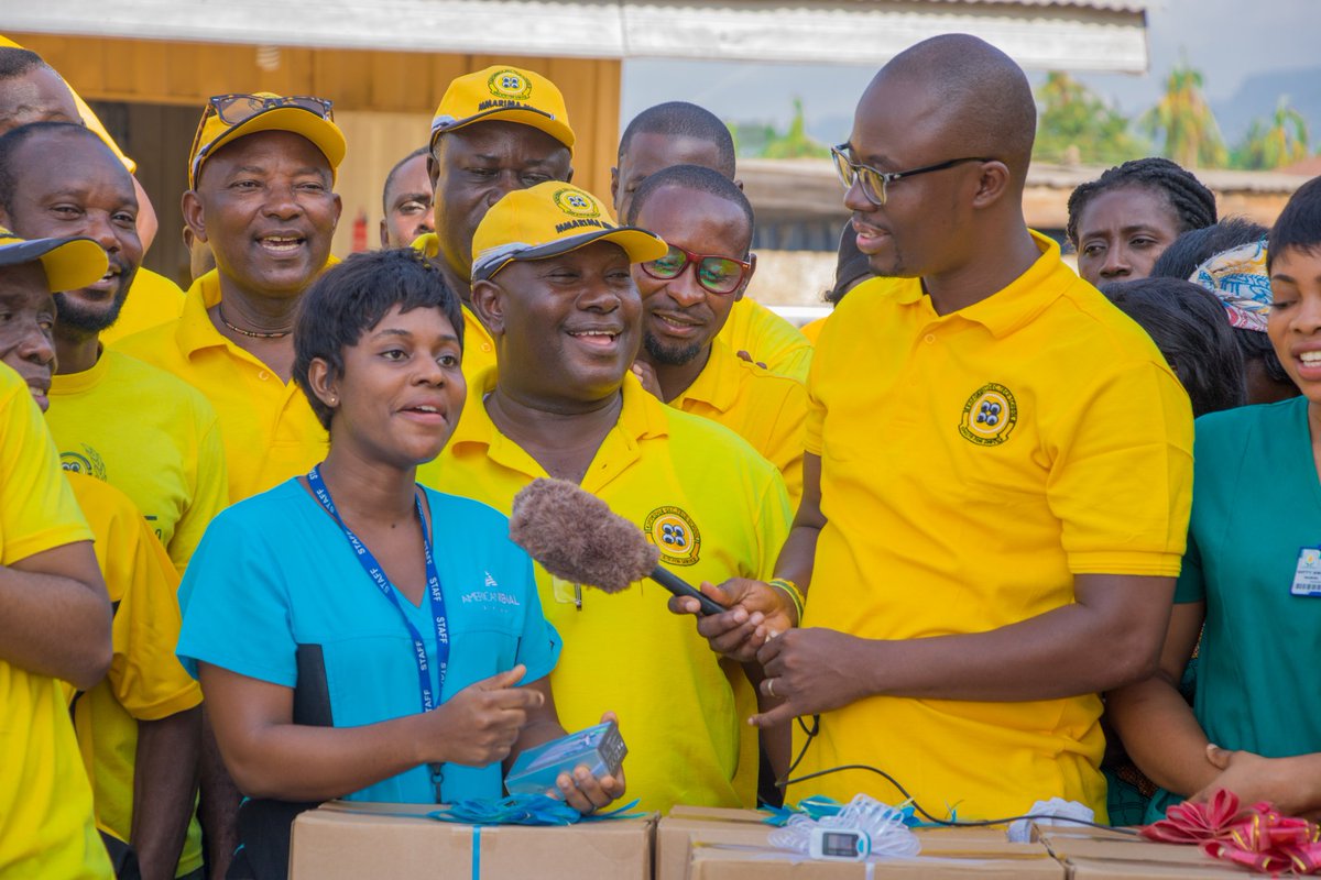 MmarimaMma's tweet photo. Mmarima Mma donated to Koforidua Central Hospital pediatric ward. 20 pieces of Pulse Oximeters etc #MmarimaMmaHomecoming
@Scofray @HSS_GH @irepmyschool @MmarimammaU https://t.co/2LqN1Cg4fn