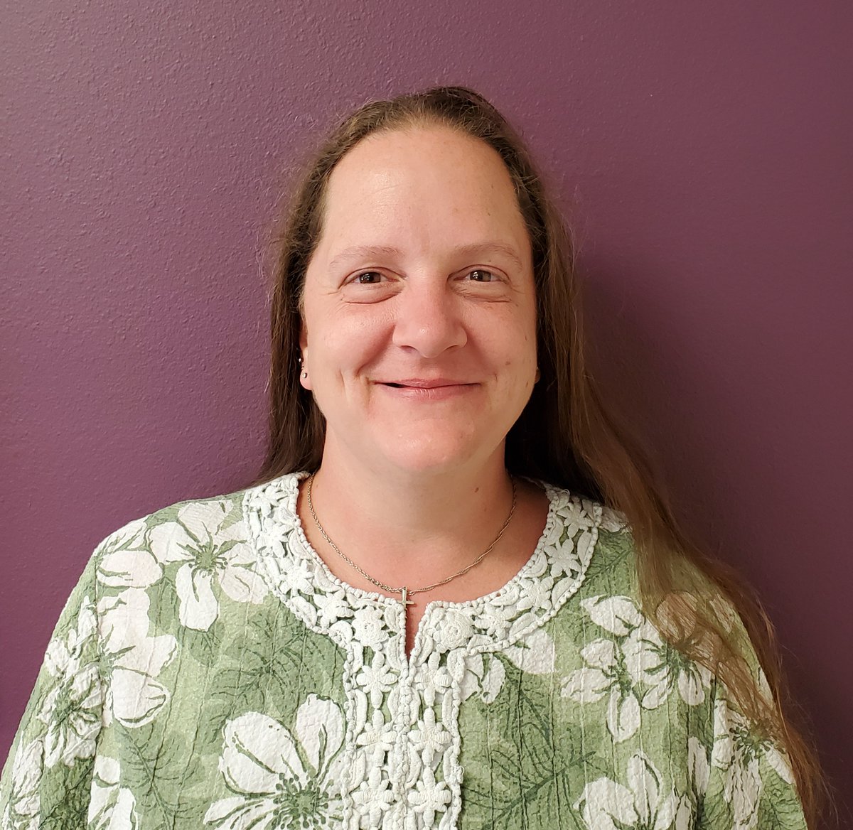 BrianLahm's tweet photo. Recruiting & Retention Coordinator Maegan was busy when Rebecca dropped in to apply, but Maegan was glad she made time to chat. Four months later, Rebecca was honored as #CAREGiver of the Month. #VictoriaTX #EdnaTX #GuyTX #InezTX #CueroTX @HomeInstead https://t.co/hcYuRTgqnv https://t.co/IPZrUJTqRB