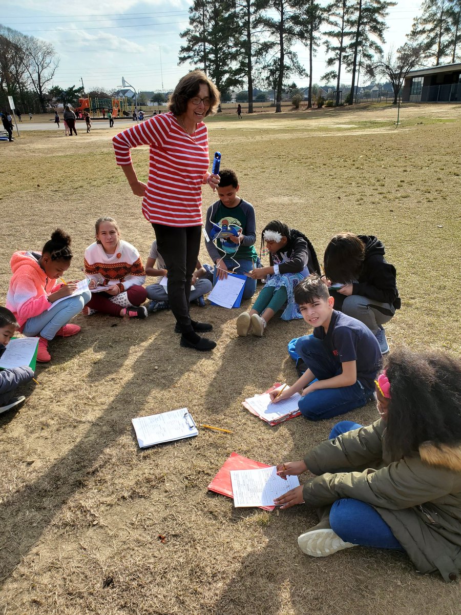 SWilliams5th's tweet photo. Ecosystems and weather with Ms. Evans.@MorgantonRoadES https://t.co/fkCVUtM8fM