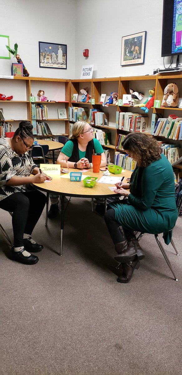 Michelle Lowe tweet media