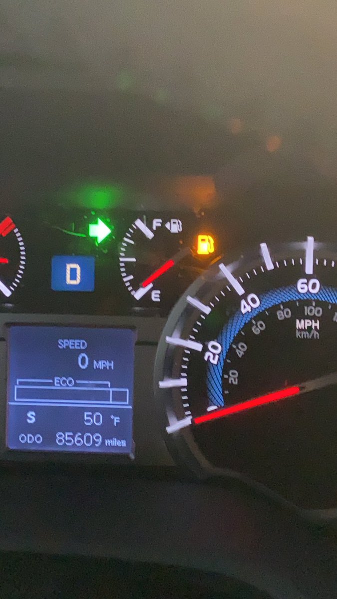 StephanieRivasG's tweet photo. Why do I feel like this thing is always on empty? Especially when it’s cold. #annoyed https://t.co/W30vlZ5Ddi