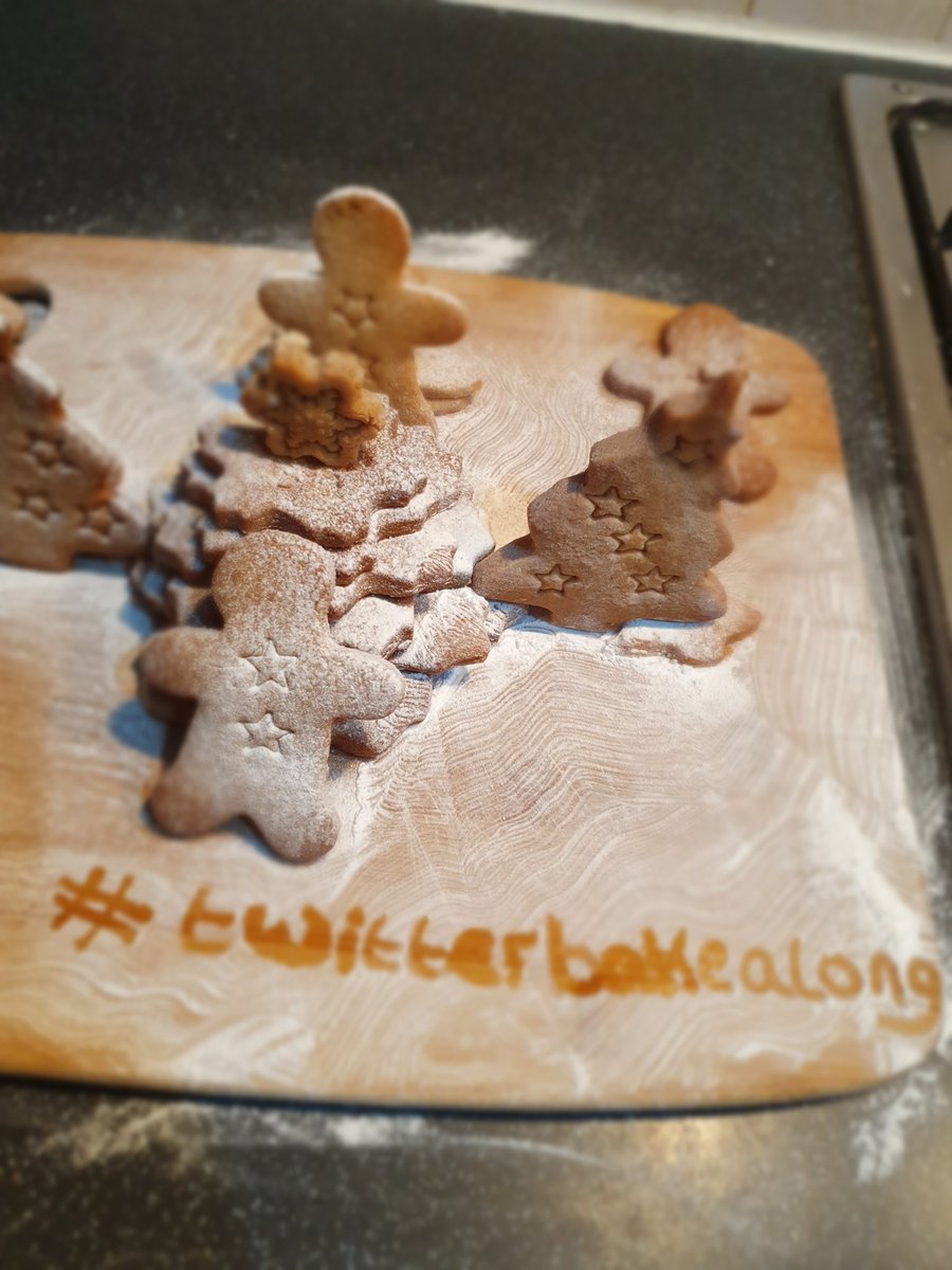 TillyT1Mum's tweet photo. #gingerbreadbiscuits #twitterbakealong
L♡ve baking christmas goodies, it's my favourite time of the year. https://t.co/D97bDhbanN