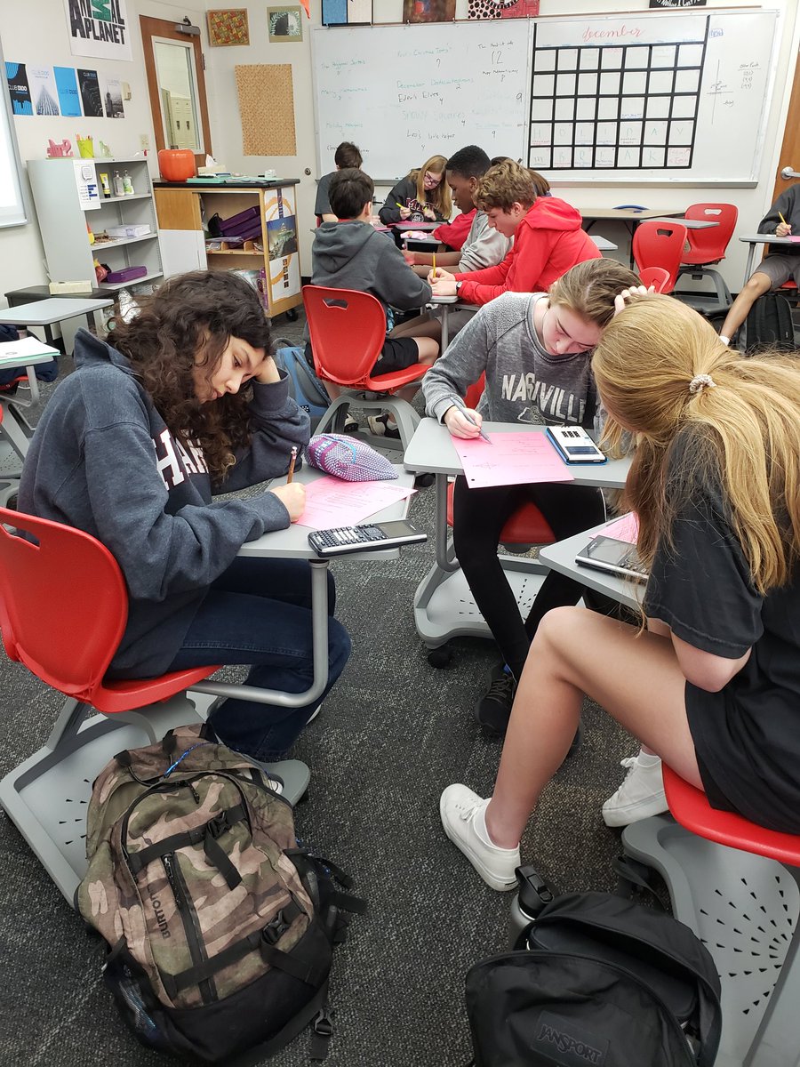 With exams around the corner it's time for some group reviews. Love listening to them discuss mathematics #12daysTwitterLHP <a href="/LHPclassroom/">LHPclassroom</a>