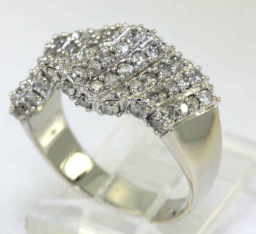 EmpirePawn's tweet photo. Amazing diamond cocktail ring or wedding band! 68 round brilliant diamonds set in 14K white gold (.85CT 10.7 MM) Size 7 but can be resized. Now at 10% off! Why pay retail? #diamondring #diamondcocktailring #cocktailring #weddingring #weddingband https://t.co/q36Q6b9jZU https://t.co/d4tQUhadFS