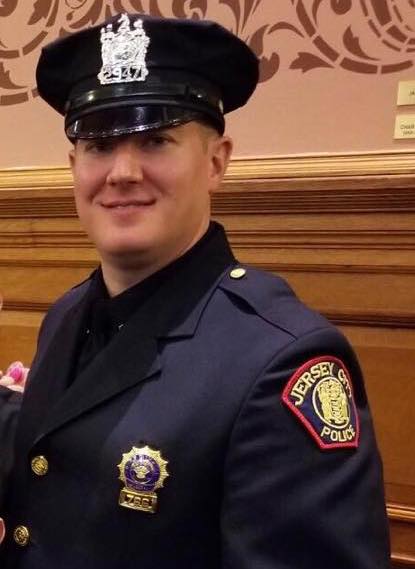 NJSPBA's tweet photo. This is the #Hero we lost today. Joe was a 15 year veteran who left his home this morning like we all did saying goodbye to his wife and kids. He protected the city from the evil that took his life today.. Pray for Detective Joe Seals'  wife, 5 children, and @JerseyCityPOBA https://t.co/WUv63yaB1r