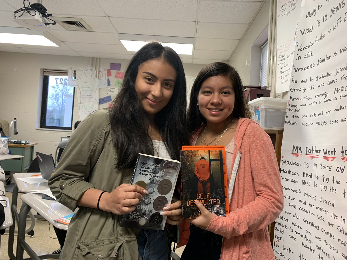 emilyfranESL's tweet photo. Two awesome scholars checking out books from #CHS_ESL library!!! 📚❤️📙📒📕📗 @SDLBACK  @JasonReynolds83 #Reading4Fun #CHSfocus2020 https://t.co/vl3FYorLEc