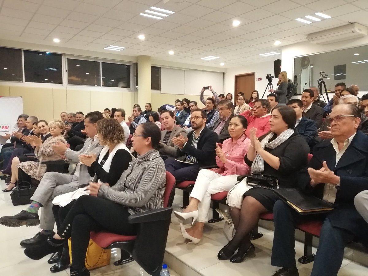 PRI_SLP's tweet photo. En el Partido Revolucionario Institucional llevamos a cabo el Foro Ciudadano para la Reforma Electoral a tono con la realidad. @PRI_Nacional @IRHnacional @EliasPesinaR @MerloIsabel @YOLANDACEPEDAE @KonishiRamirez @MartinJuarezC @bettybenavente @charolizate https://t.co/Y0SkVvhUDe