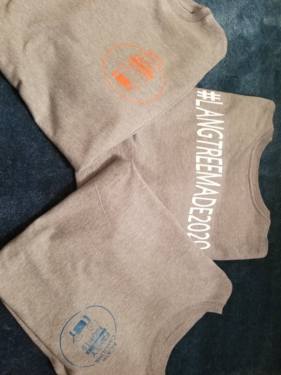 SamROrtiz22's tweet photo. Making shirts for our family code night on Thursday 12-12 
#langtreemade2020 
#5thgrade
#codenight
#firstplaceprize 
#ncfamilycodenight https://t.co/PjssjjNwCh
