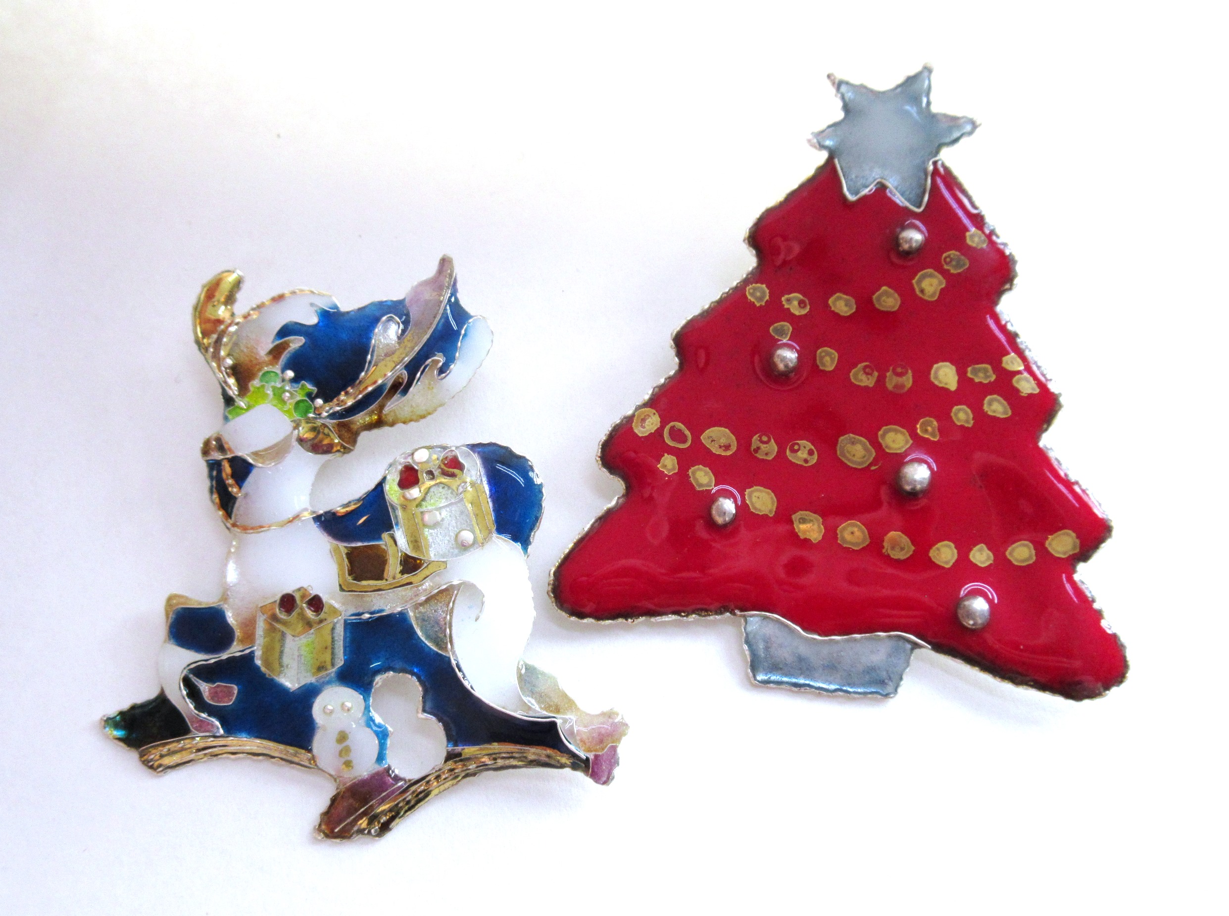 京七宝 ヒロミ アート 今年もクリスマスの時期が近づいて参りました カラフルで可愛らしい京七宝のアクセサリーたちが 今か今かと出番を待っています ホームページ T Co Gvh1s5gv75 京七宝 京都 嵐山 東山 七宝焼 銀七宝 クリスマス