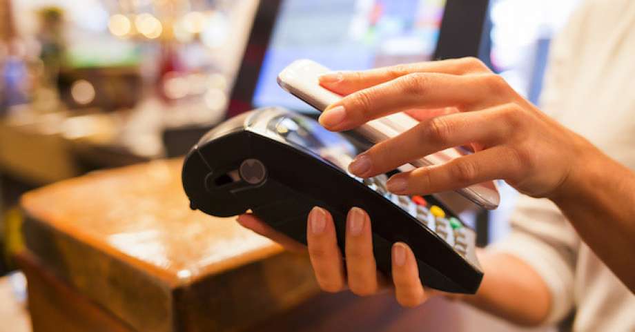 Hanoitimes2's tweet photo. E-payment key to promote Vietnam’s internet economy #epayment #Vietnam #interneteconomy #cashless #chipcards #banking #finance 
https://t.co/eThQwvx3Rf https://t.co/VAYp5A6AFb