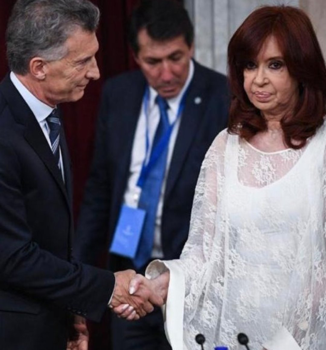 eldefraudau's tweet photo. Cuando sabés que fallaste, y te estan mirando a la cara y sin culpa .. https://t.co/XAnF4OwABH