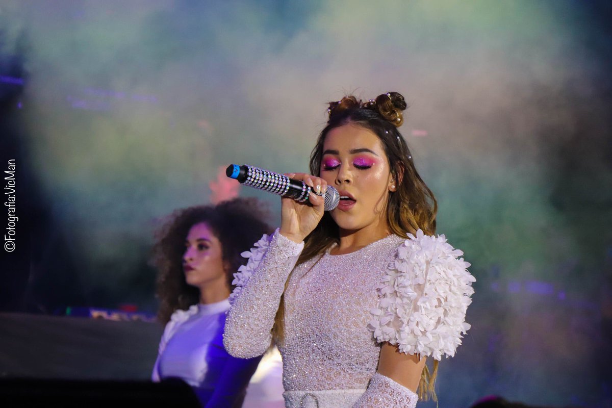 DannaSitio's tweet photo. 📸 GALERIA ACTUALIZADA: @DannaPaola en #ViciousDelicious realizado en el @AudGuelaguetza en #Oaxaca
📷 @VicManOaxaca
https://t.co/gRg8ibGVRj https://t.co/suz84bhyxK