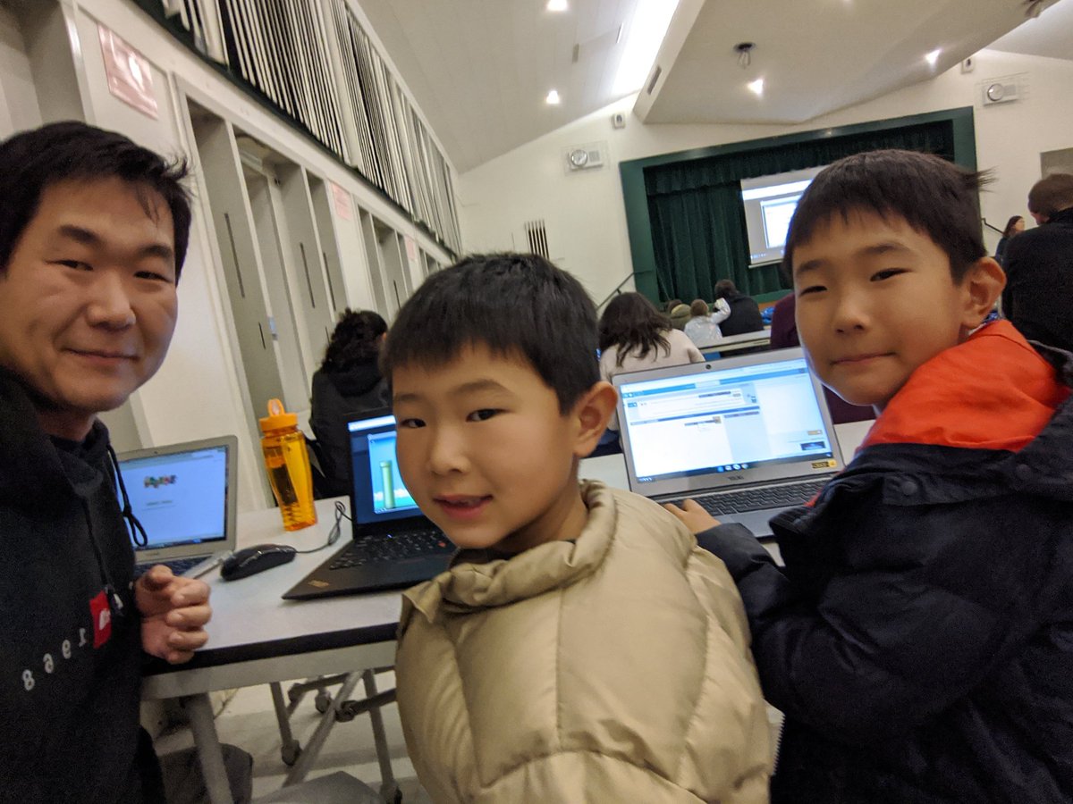 michelim's tweet image. #HourOfCode at the elementary school