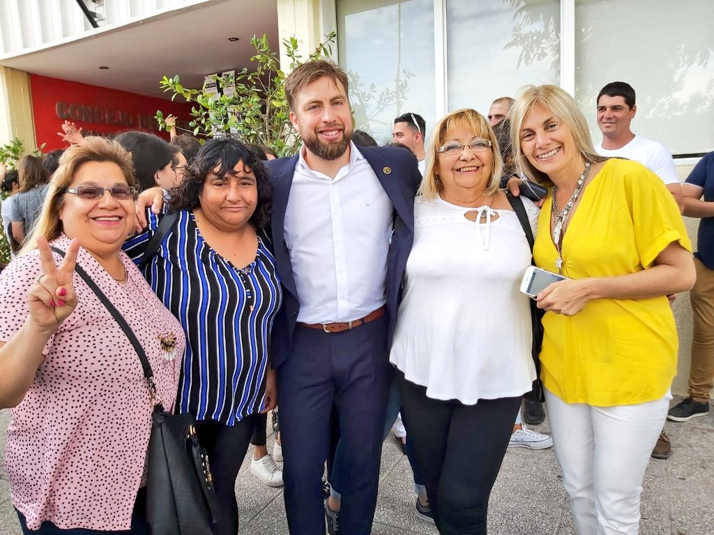 Hoy juré como Concejal. Un gran desafío por delante, nuevamente representando al Partido Justicialista y a los vecinos de Trelew. Junto a <a href="/CarolTWilliams/">CarolTWilliams</a> pondremos nuestro mayor esfuerzo para hacerlo de la mejor manera.