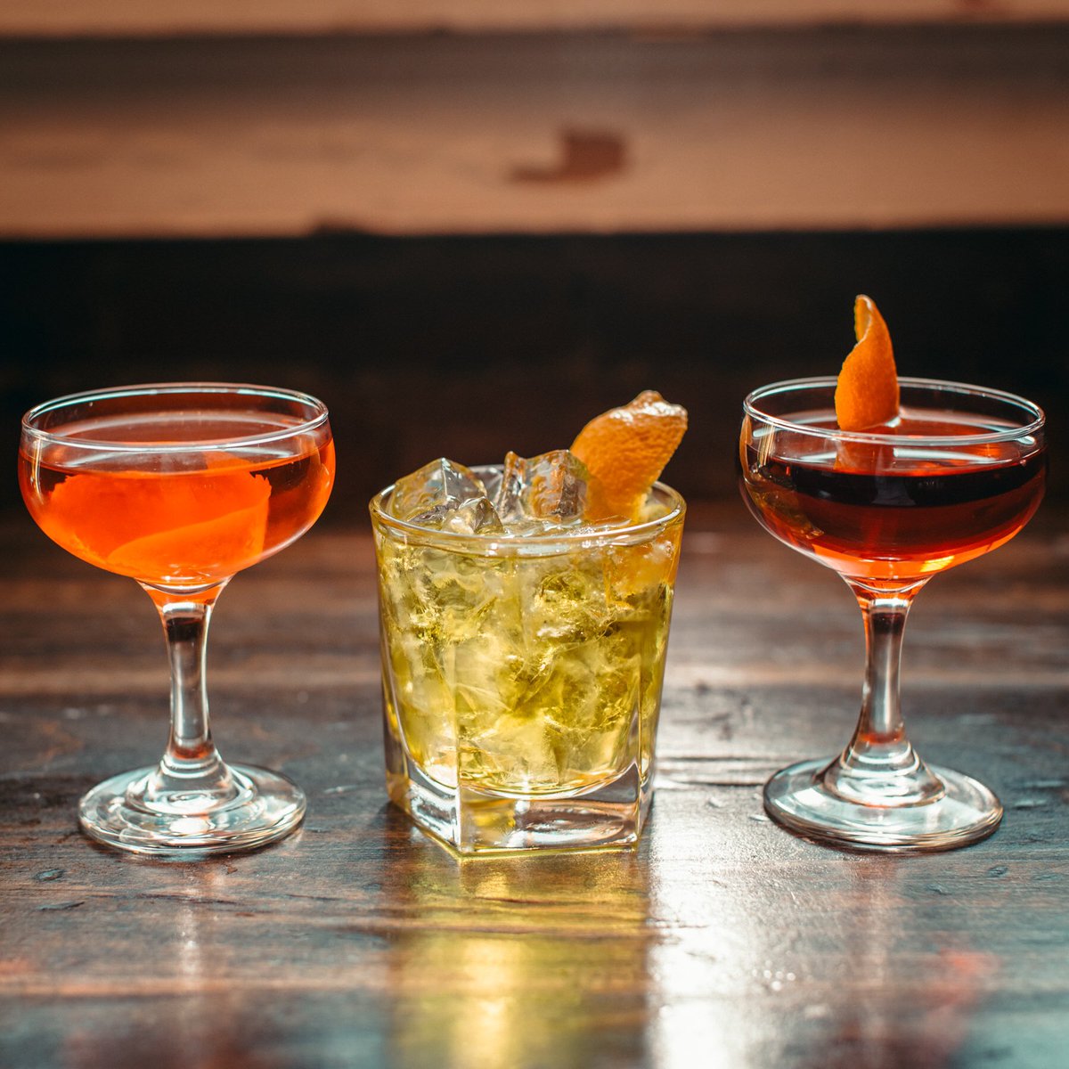 Have your #Negroni three ways — 
The Negroni trio, choose your own adventure with... Red: gin, mezcal, Campari, sweet vermouth
Rosè: gin, rosè vermouth, Campari, aperol 
White: gin, aveze, salers
🍷🥃🍹
