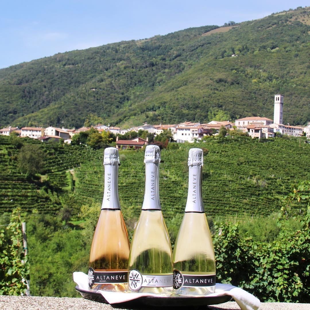 #WiningHourChat tweet media