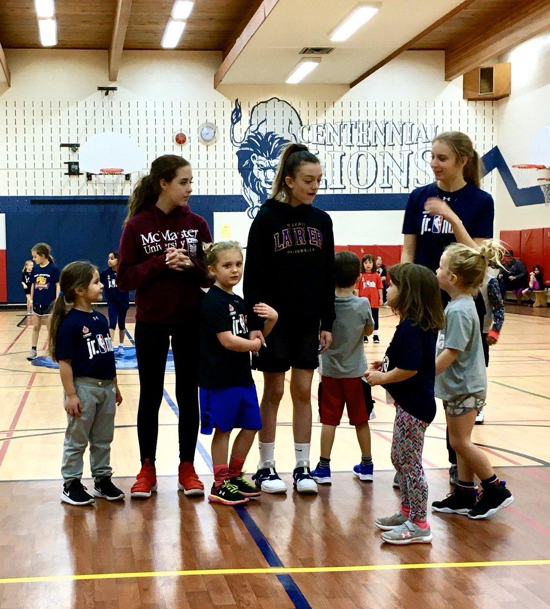 JayJohnston4's tweet photo. @kwgba @WildhawkBBall Alum giving back to the next generation of KW Girls Basketball #kwgba #gohawks https://t.co/62HV6W8Wr4