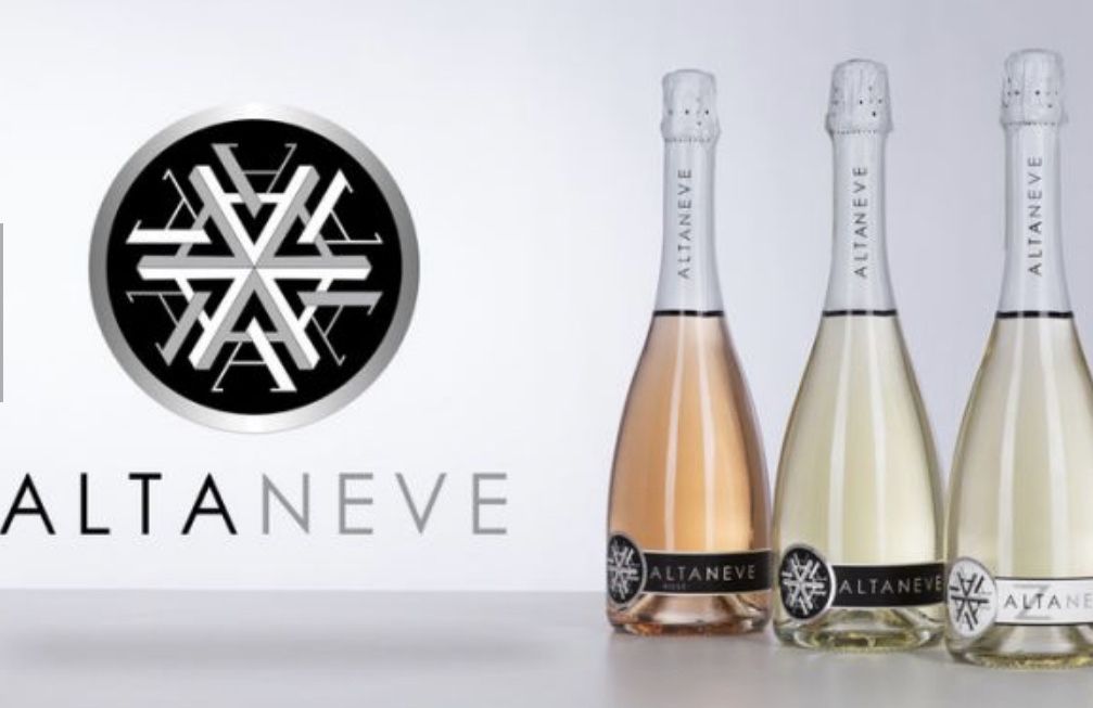 #WiningHourChat tweet media